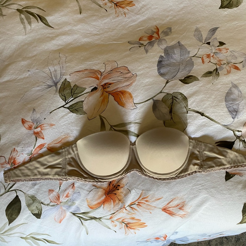 CALVIN KLEIN STRAPLESS BRA